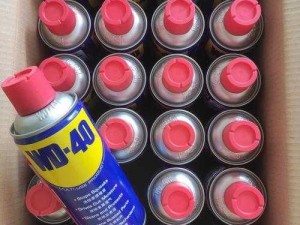 WD-40 多用途产品：女子双手双脚被胶水粘住无法自救，关键时刻 WD-40 多用途产品来帮忙