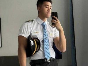 GAY 空少被体育生开菊网站，体验真实男男互动